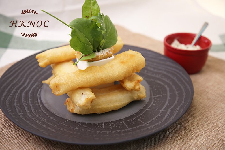 脆炸魚柳配芝士玉米糕圈