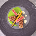 烤牛小排肉配蒜香奶油醬及青芥末汁