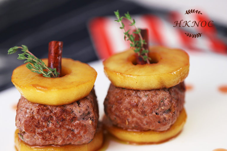 煎漢堡扒釀鴨肝配甜醋燉蘋果