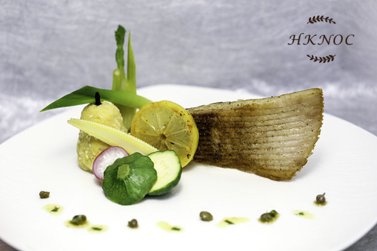 香煎魔鬼魚柳配牛油歐芹汁