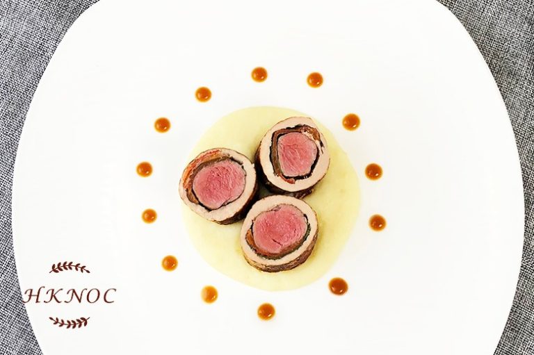 香煎澳洲羊柳卷配蕃茄羅勒1