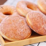 日式炸甜麵包配雲呢拿吉士及朱古力吉士