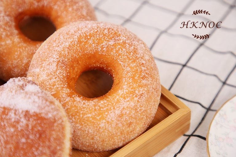 日式炸甜麵包配雲呢拿吉士及朱古力吉士