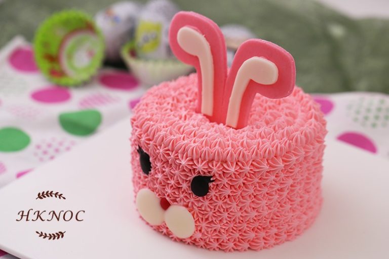 粉紅兔兔鮮果牛油忌廉蛋糕