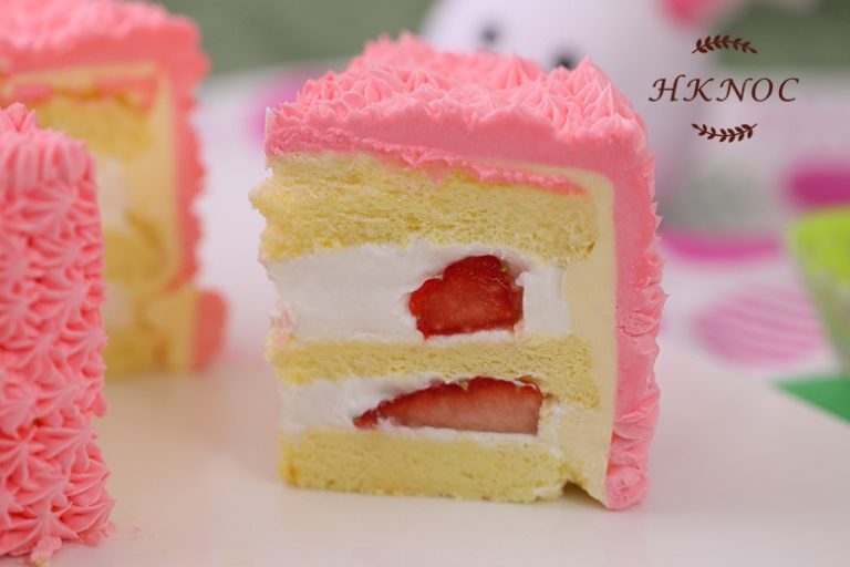 粉紅兔兔鮮果牛油忌廉蛋糕