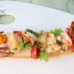 海鮮沙律配龍蝦油多士