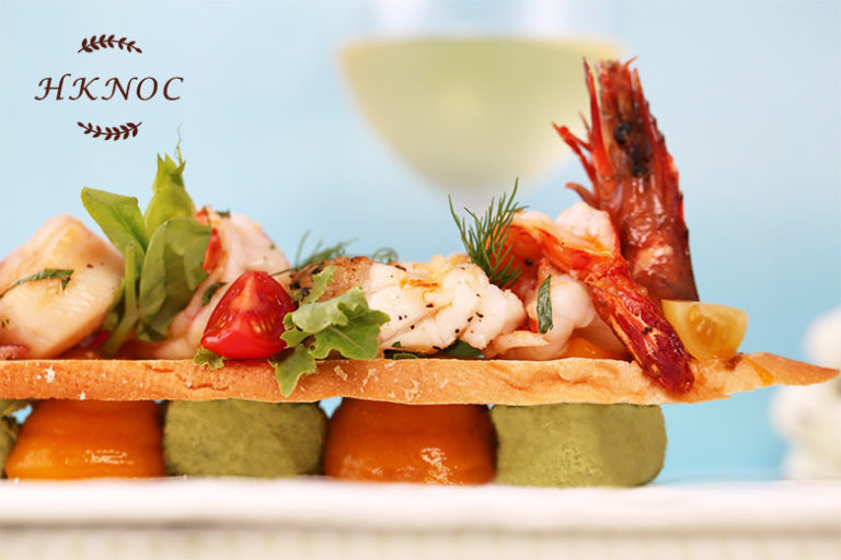 海鮮沙律配龍蝦油多士