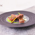 烤牛小排肉配蒜香奶油醬及青芥末汁