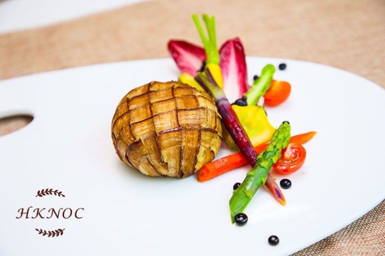 焗茄子撻配迷你蔬菜