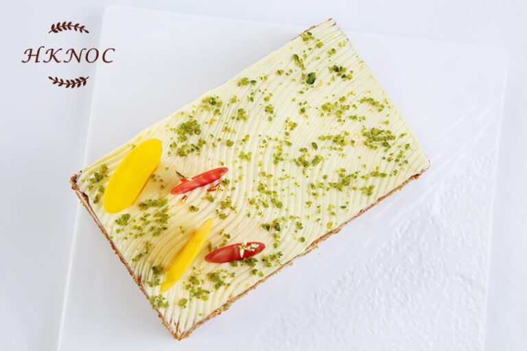 傳統果仁甘筍蛋糕配橙香忌廉芝士醬