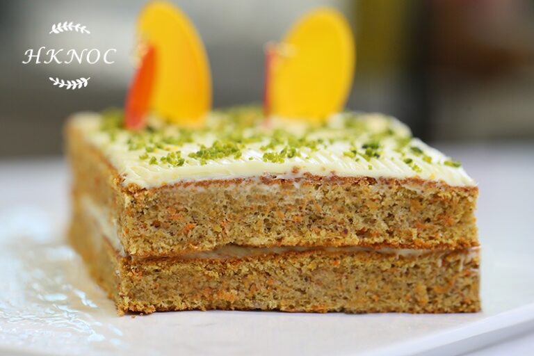 傳統果仁甘筍蛋糕配橙香忌廉芝士醬