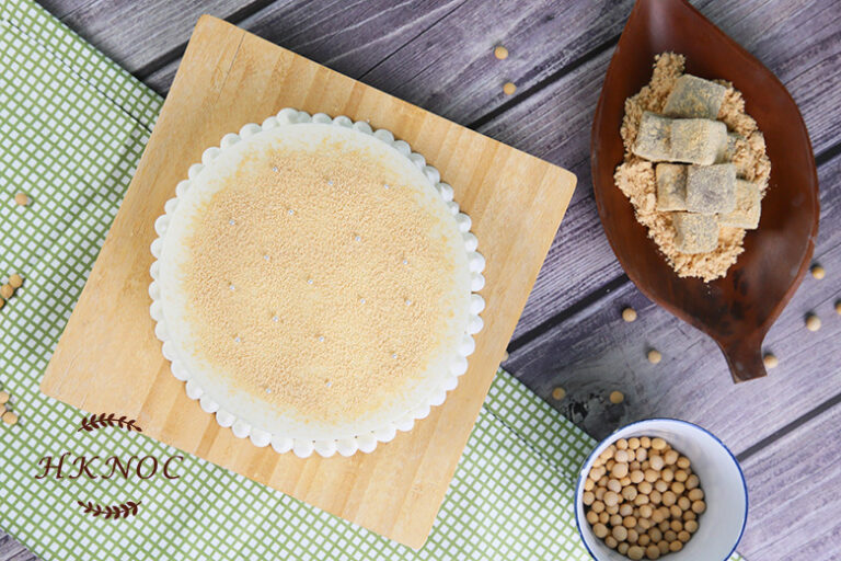 日式黃豆粉豆乳蛋糕配沖繩黑糖蕨餅