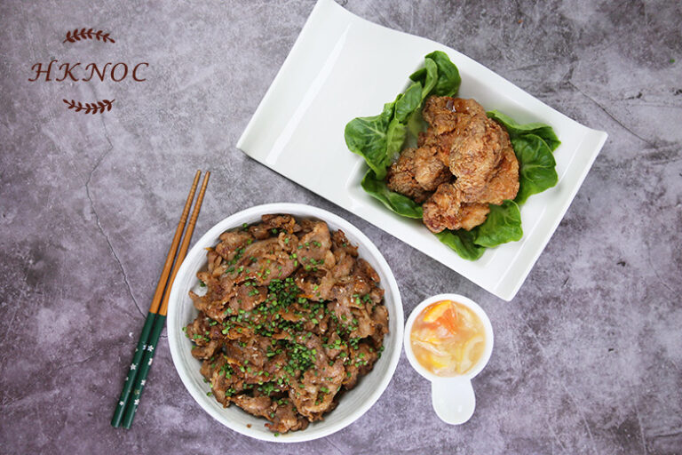 脆炸西班牙豬肉粒配柚子蜜醬汁及 芝麻照燒汁炒西班牙豬肉