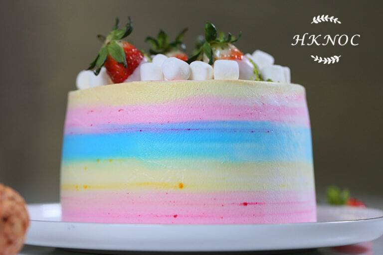 草莓彩虹蛋糕